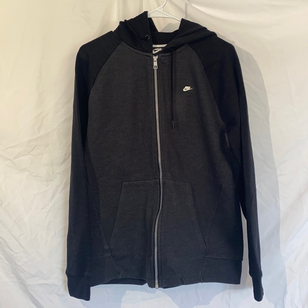 nike tech fleece old season Men’s Size Large